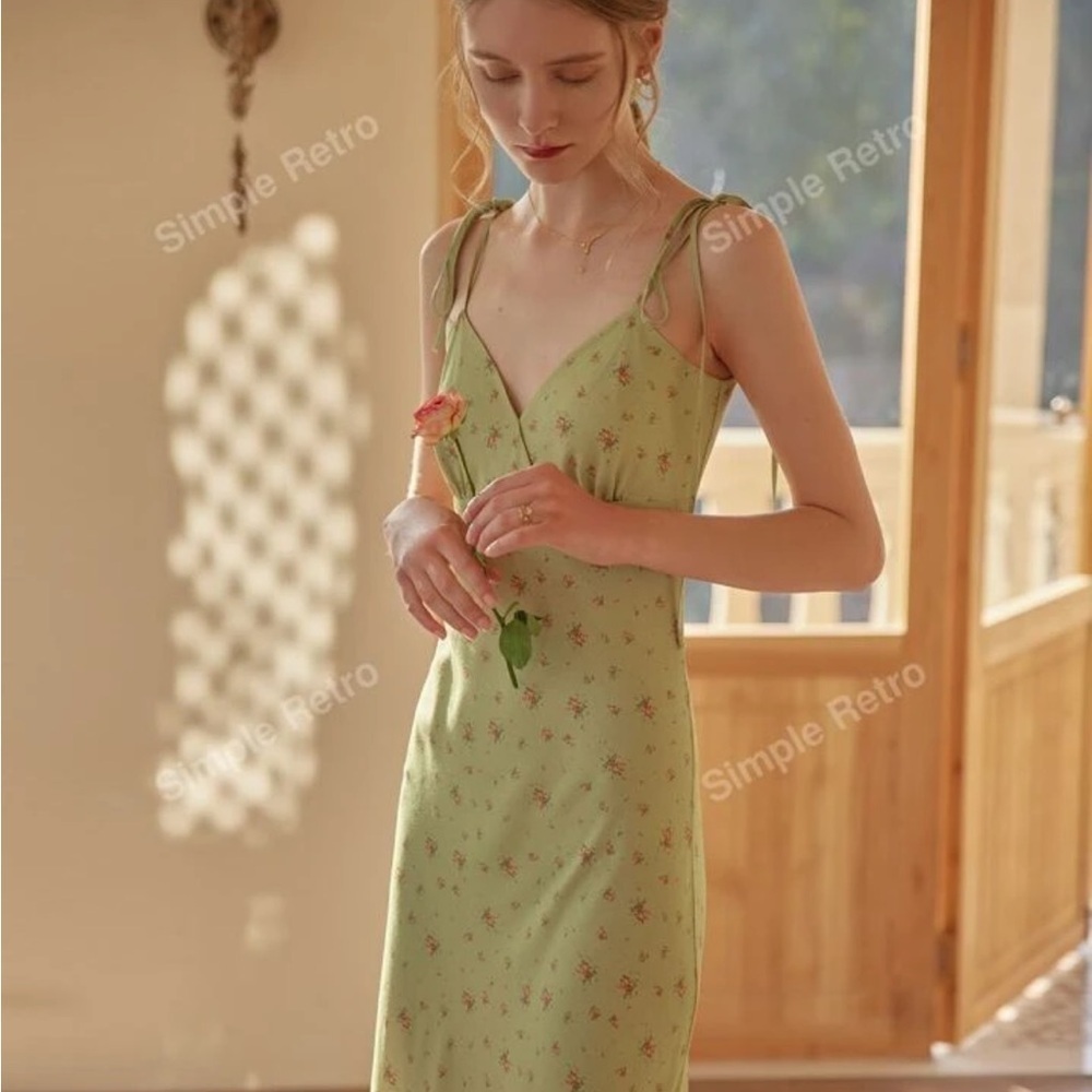 Simple Retro Floral Knot Detail Cami Dress, New with Tags, Size Small - Picture 5 of 11